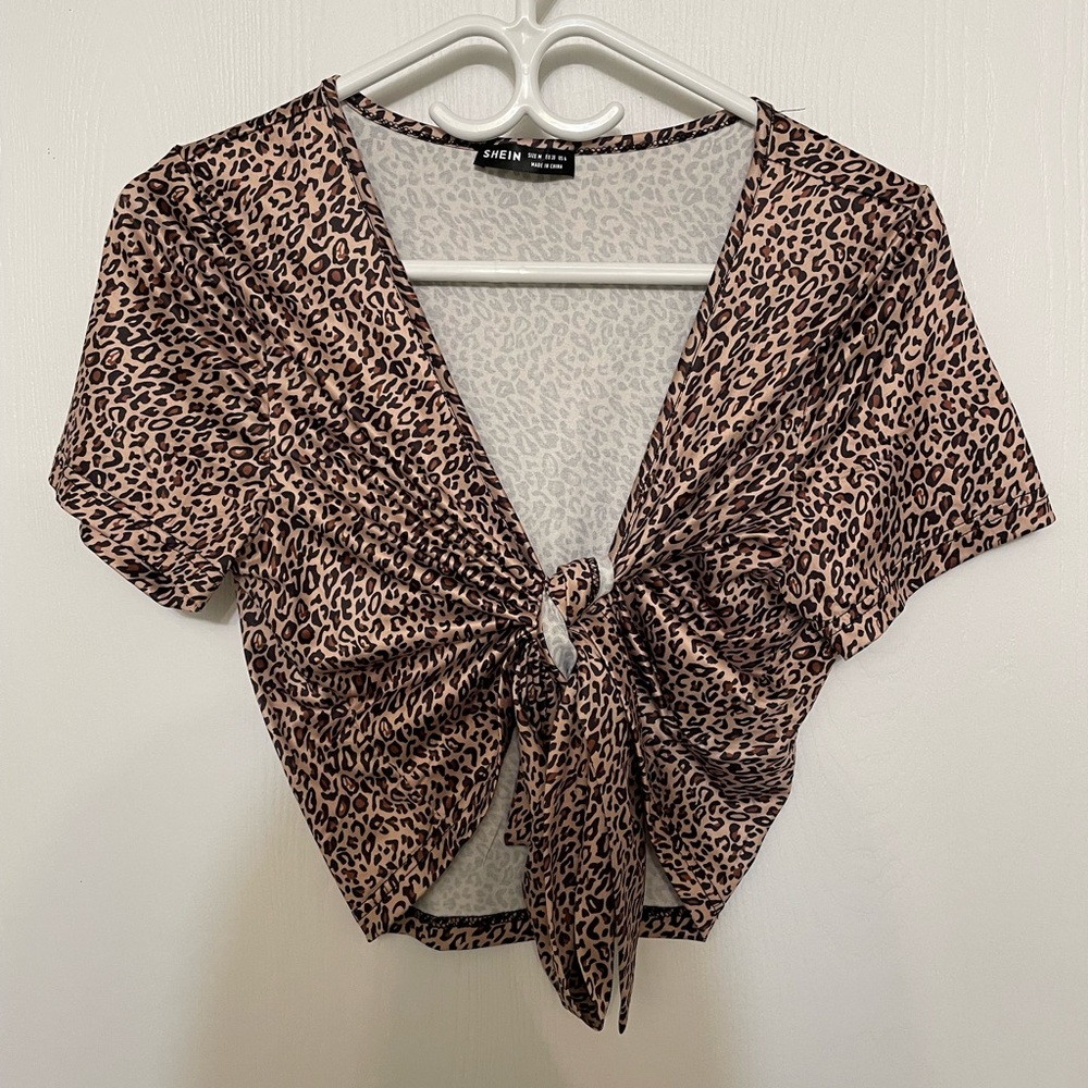 SHEIN Tie up Cheetah Crop Top 🐆